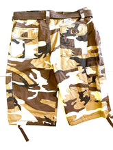 Load image into Gallery viewer, Men’s Basic Cargo Shorts / Brown Camo
