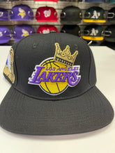 Load image into Gallery viewer, Pro Standard NBA Snapback / LA Lakers
